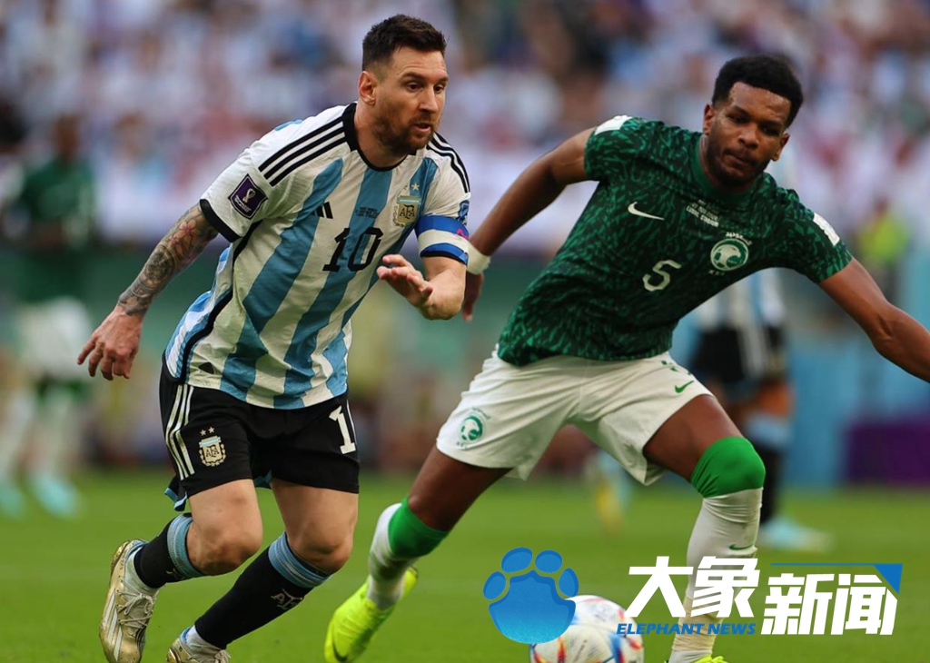 西亚卡姆爆冷击败美国队,比分优势明显引爆全场!的简单介绍 西亚卡姆爆冷击败美国队,比分优势明显引爆全场!的简单介绍